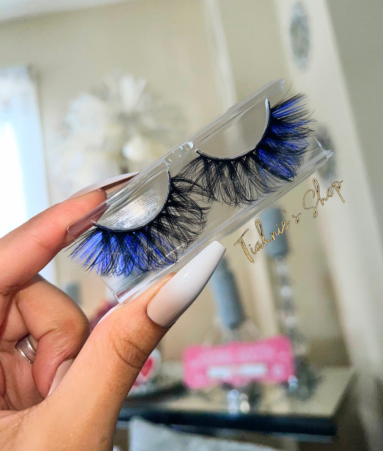 Bluey eyelashes